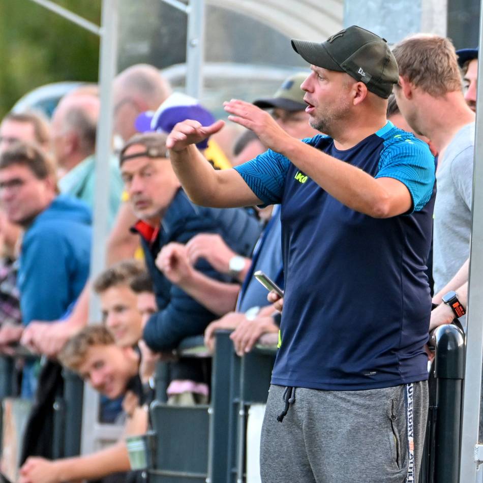 Paukenschlag beim TSV Nieukerk: Lars Allofs tritt mit sofortiger Wirkung als Trainer zurück