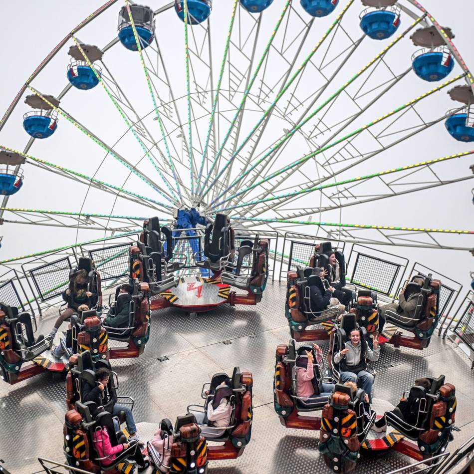 Herbstkirmes in Krefeld eröffnet: Sprödentalkirmes lockt mit stabilen Preisen