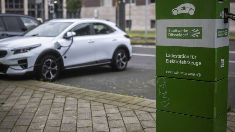 Infotag Elektromobilität: E-Cannonball-Rallye startet in Düsseldorf