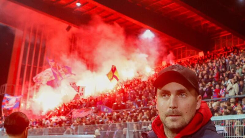 Wegen des Einsatzes von Pyrotechnik: Fußball-Verband Niederrhein ermittelt gegen den KFC Uerdingen