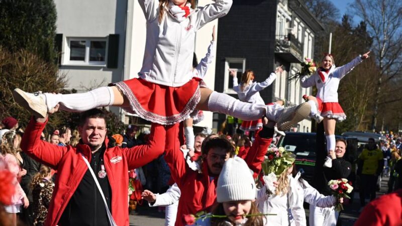 Karneval 2026 in Wermelskirchen: Anmelden für Zug an Rosenmontag