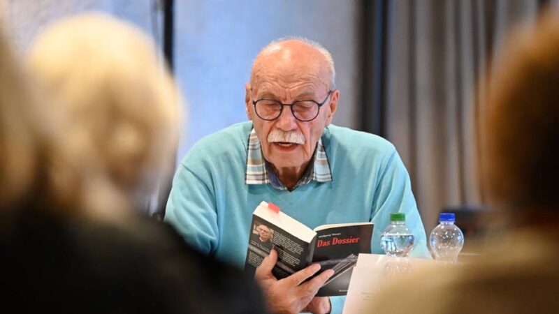 Bürgerhaus in Radevormwald: „Das Dossier“ – spannende Lesung mit Wuppertaler Autor