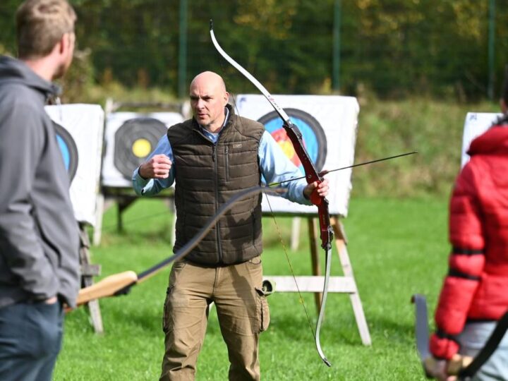 Sportangebot in Radevormwald: Eins werden mit Pfeil und Bogen