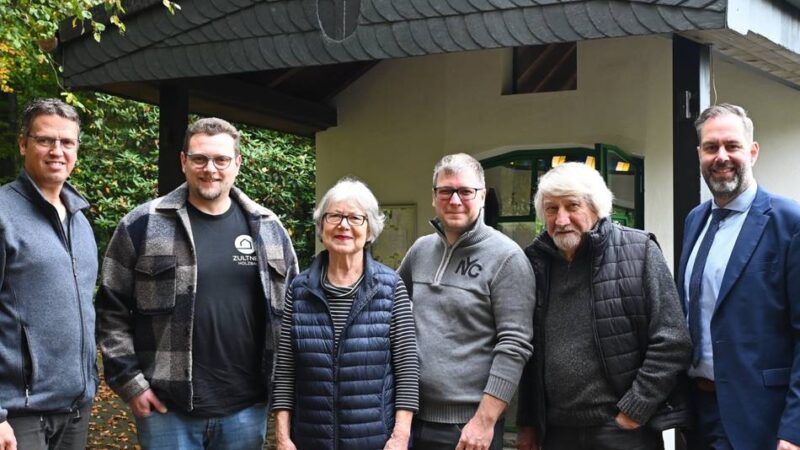 Vordach-Sanierung in Hückeswagener Außenortschaft: Friedenskapelle kann Witterung wieder trotzen