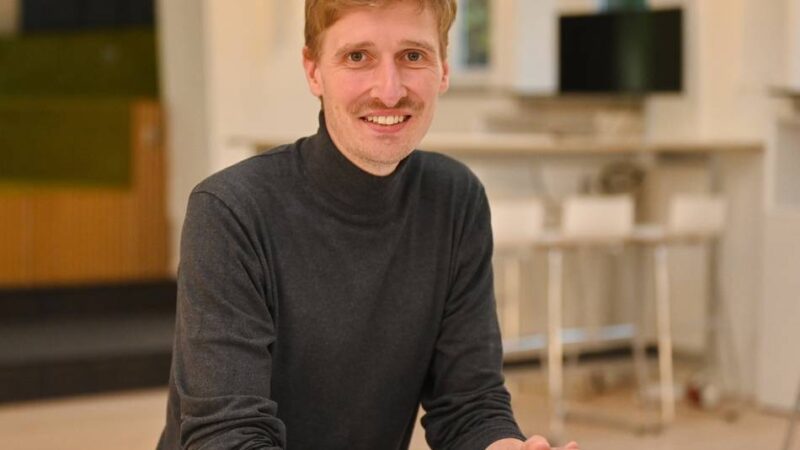 Leiter der „Zukunftsschmiede“ des Berufskollegs Hückeswagen: Schüler profitieren vom Wissensschatz aus dem Beruf