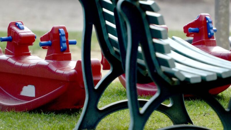 Rund 470.000 Euro fließen in die Aufwertung der Quartiersplätze in Mönchengladbach: Neue Spielgeräte für sieben Spielplätze