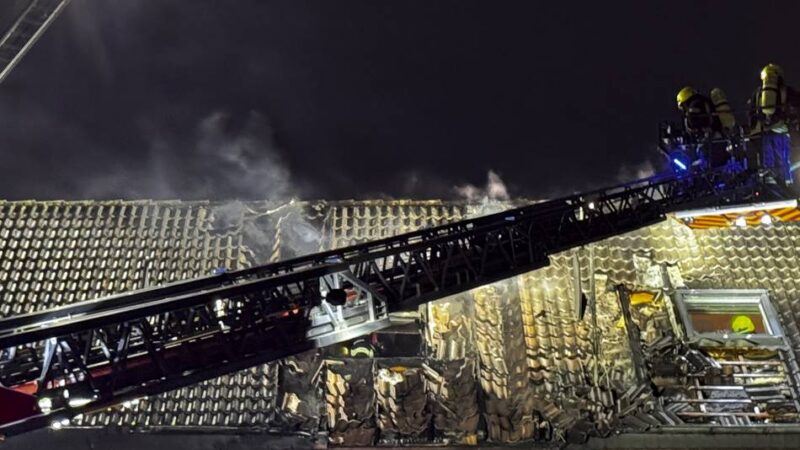 Brände in Mönchengladbach: Erst Feuer im Reihenhaus, dann Kellerbrand mit Menschenrettung