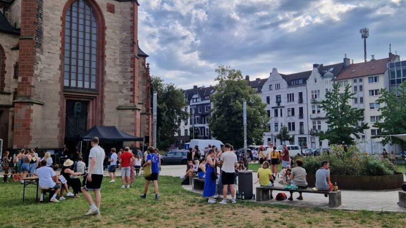 Platz in Düsseldorf: „Großes Potenzial“ – Kirchplatz in Unterbilk wird umgestaltet