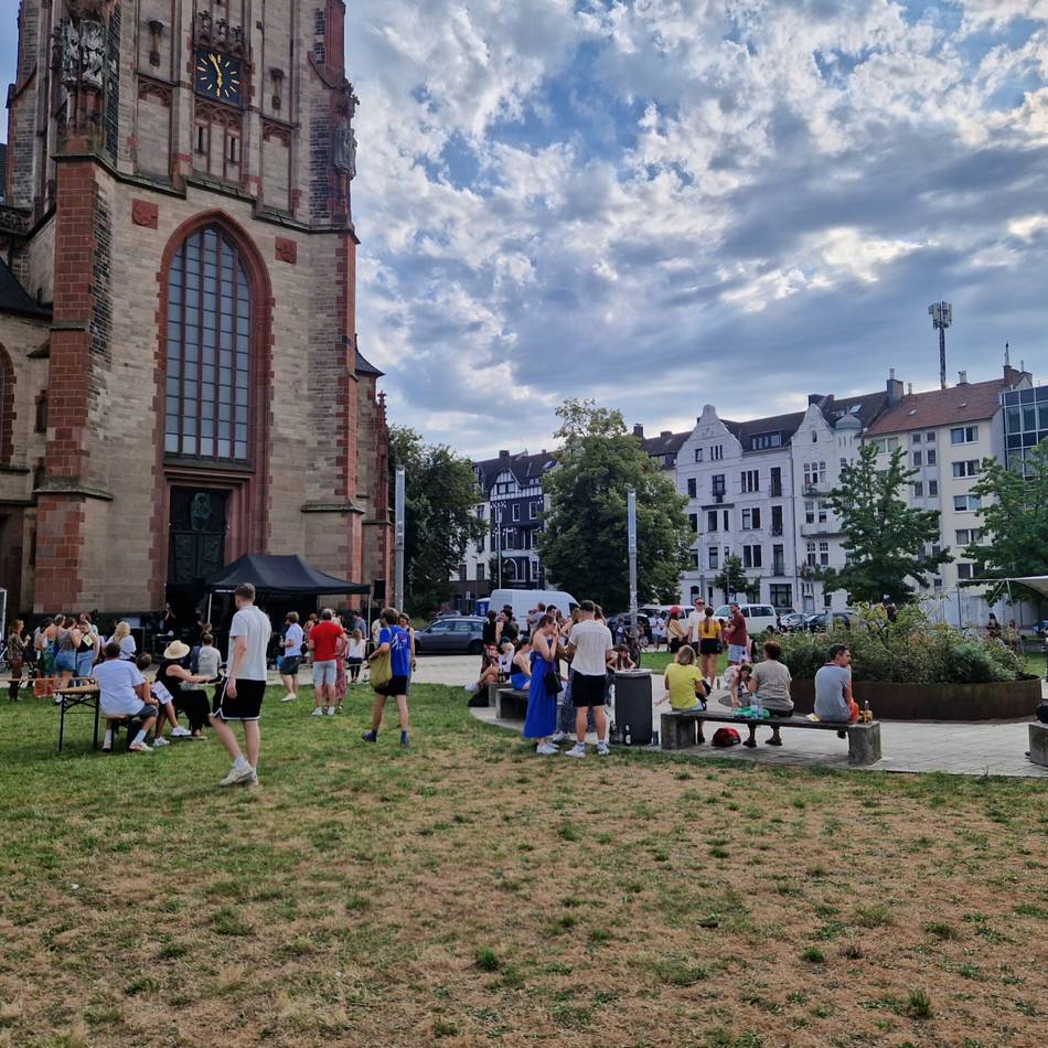 Platz in Düsseldorf: „Großes Potenzial“ – Kirchplatz in Unterbilk wird umgestaltet