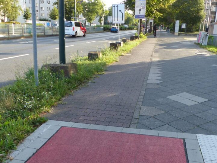 Bauarbeiten in Düsseldorf-Bilk: Nächste Etappe – Stadt baut Rad- und Gehweg am Hennekamp aus