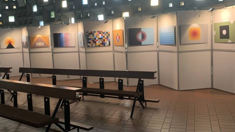 In Rheindorf: Ausstellung über Trauer in Formen und Farben