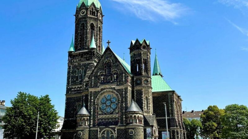 Wahrzeichen in Mönchengladbach: Sturmtief gefährdet Arbeiten an Rheydter Hauptkirche