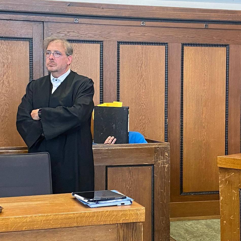 Brutaler Messerangriff auf Ex-Frau: Staatsanwältin fordert zehn Jahre Haft für Viersener
