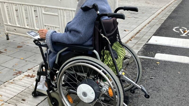 Mobilität in Düsseldorf: Von der Bordsteinkante gestoppt