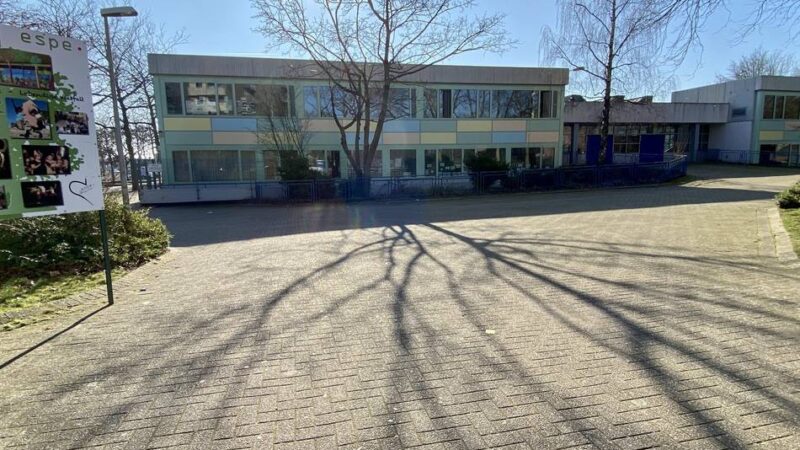 Polizei besucht Bildungseinrichtungen: Pilotprojekt gegen Gewalt an zwei Mönchengladbacher Schulen