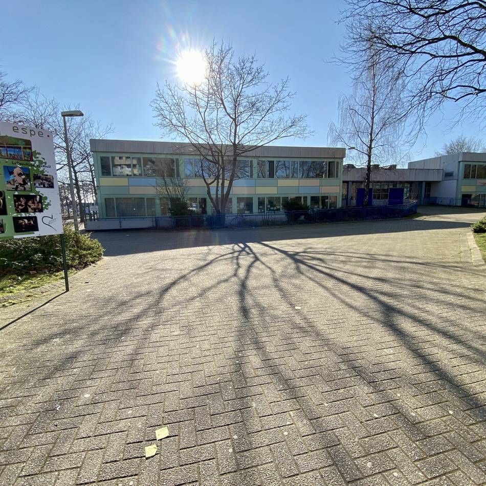 Polizei besucht Bildungseinrichtungen: Pilotprojekt gegen Gewalt an zwei Mönchengladbacher Schulen