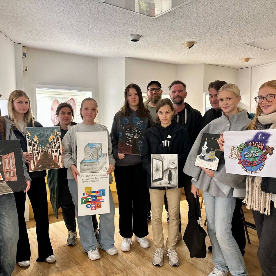 Novemberpogrome 1938: Schüler setzen Zeichen gegen das Vergessen – Mahnwache und Ausstellung