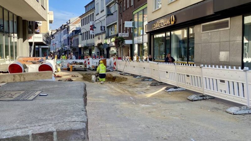 Baustelle in der Erkelenzer City: Darum sackt der Boden am Kölner Tor ein