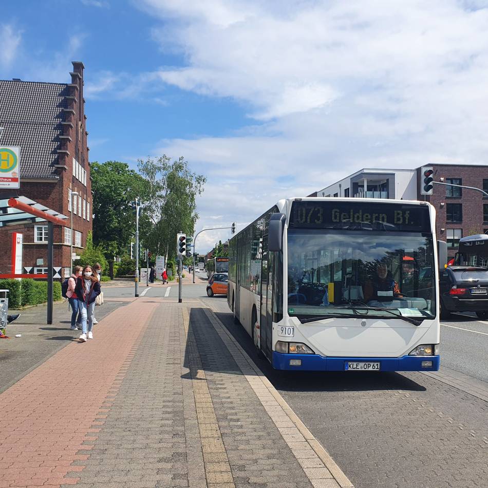 Busverbindung zum Airport Weeze: Warum die Linie 73 auch für Geldern wichtig ist