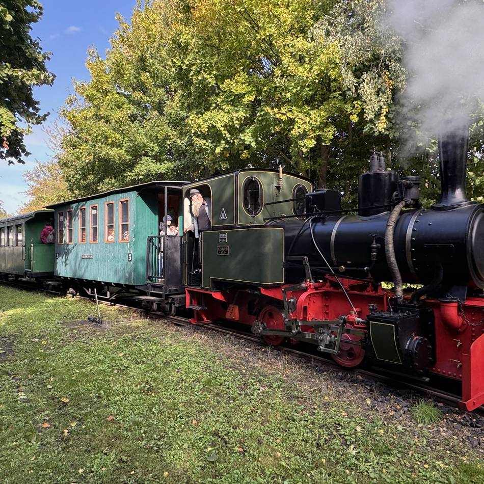 Winterpause steht bevor: Feldbahnmuseum Oekoven schließt Rekordsaison ab