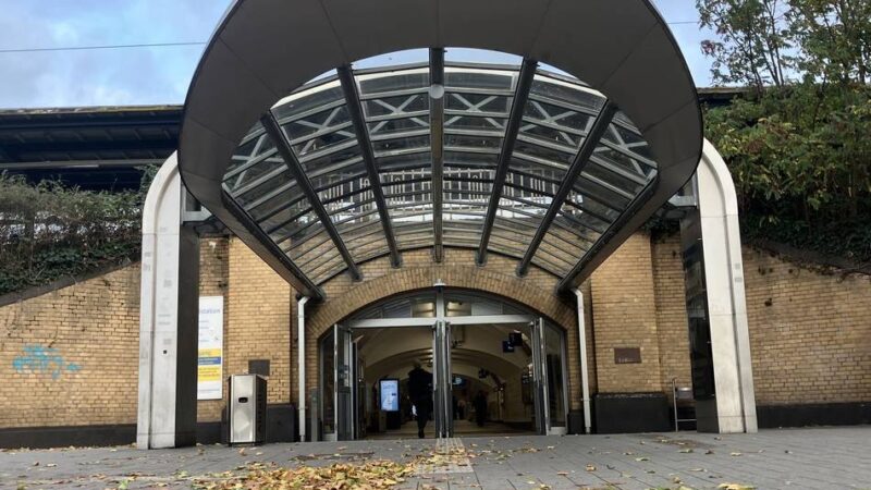 Sicherheitsgefühl in Neuss: „Ich habe Angst, wenn meine Tochter nachts unterwegs ist“