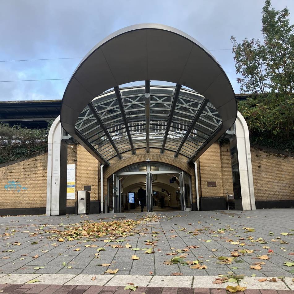 Sicherheitsgefühl in Neuss: „Ich habe Angst, wenn meine Tochter nachts unterwegs ist“