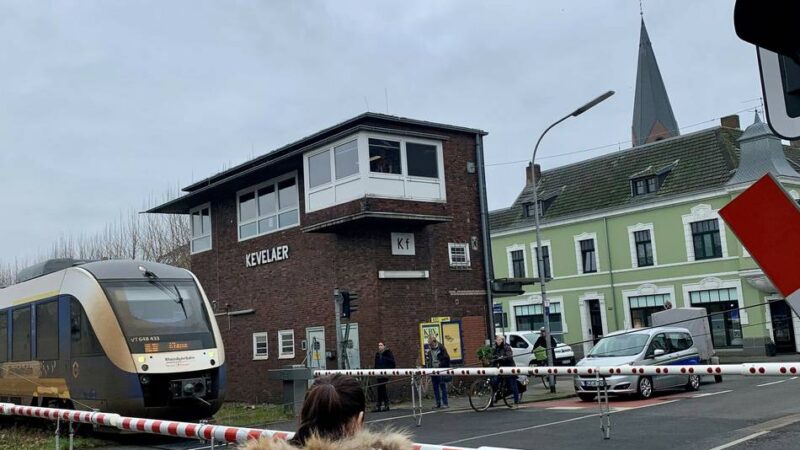 Probleme beim RE10 zwischen Kleve und Krefeld: Züge defekt – jeder zweite Niersexpress fällt Freitag aus