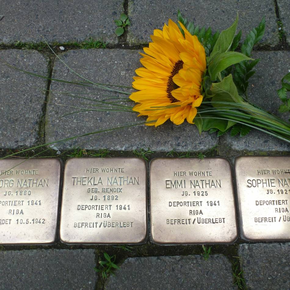Am 9. November: Stolpersteine leuchten in Emmerich – Erinnerung an die Pogromnacht