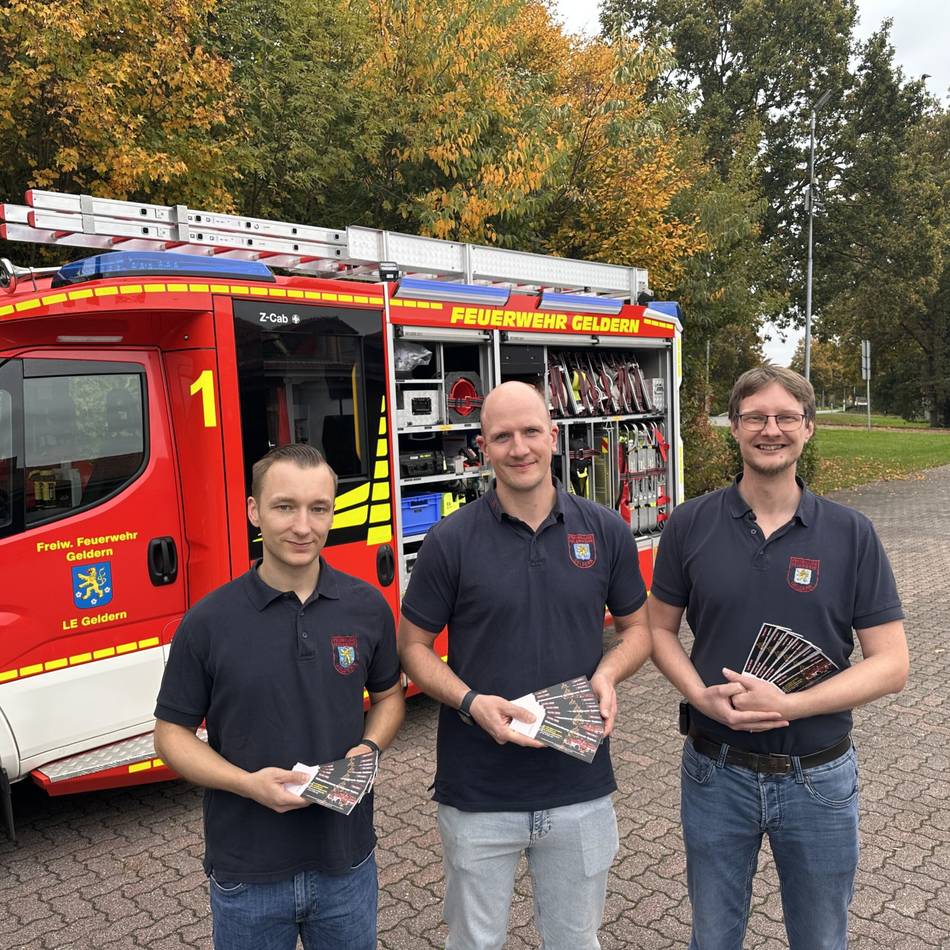 Traditionelle Aktion der Feuerwehr Geldern sorgt für Vorfreude: Feuerwehr unterstützt Förderverein für Kinder und Jugendliche des Krankenhauses