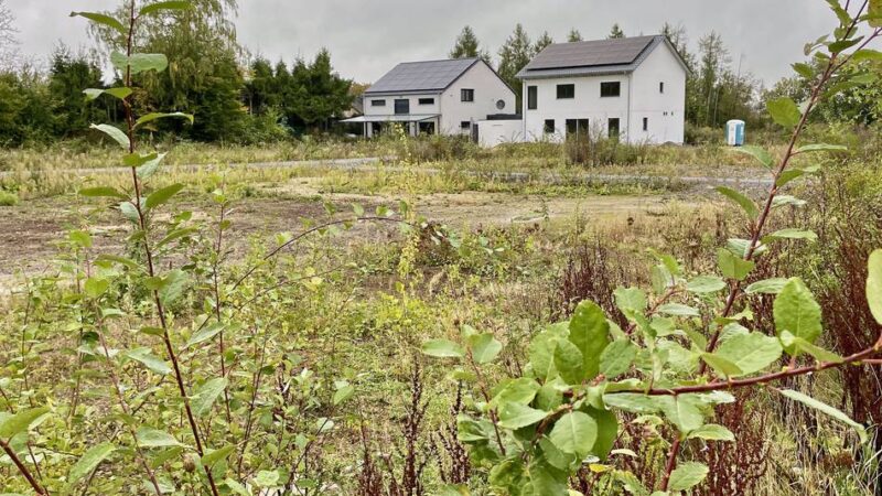 „Bauen – Kaufen – Wohnen“ in Wermelskirchen: Neubaugebiet erwacht aus dem „Dornröschenschlaf“