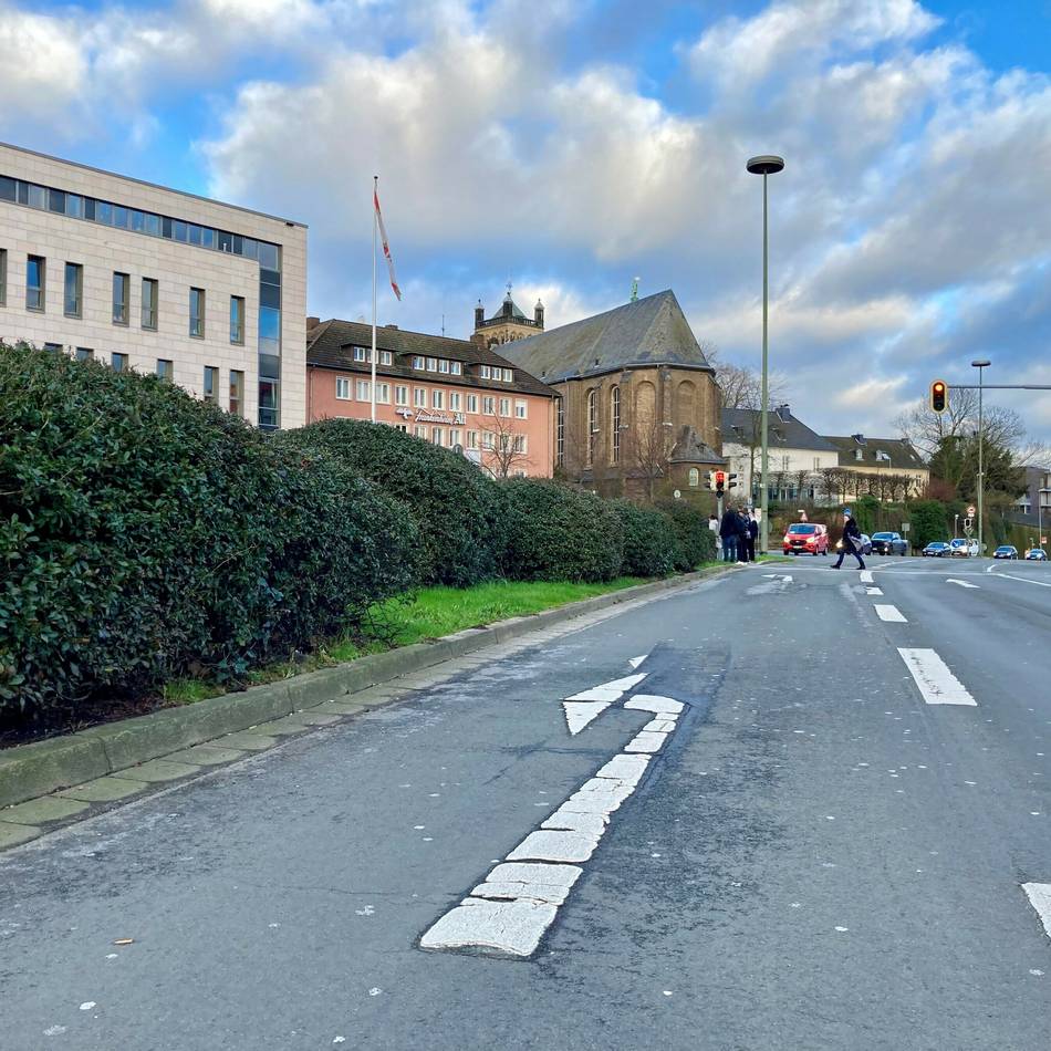 Tiefbaumanagement Neuss rechnet mit 20 Wochen: Großbaustelle auf dem Hessentordamm