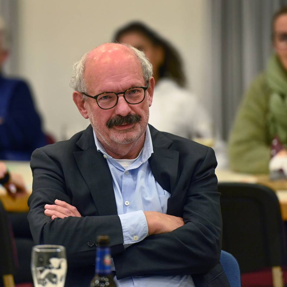 „Ihr Engagement für Kleve war prägend“: Bürgermeister Wolfgang Gebing ringt in der letzten Ratssitzung mit den Tränen