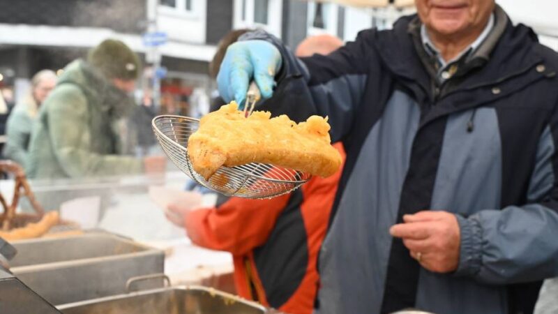 Verkaufsoffener Sonntag in Wermelskirchen: „à la carte“ mit windigem Beigeschmack