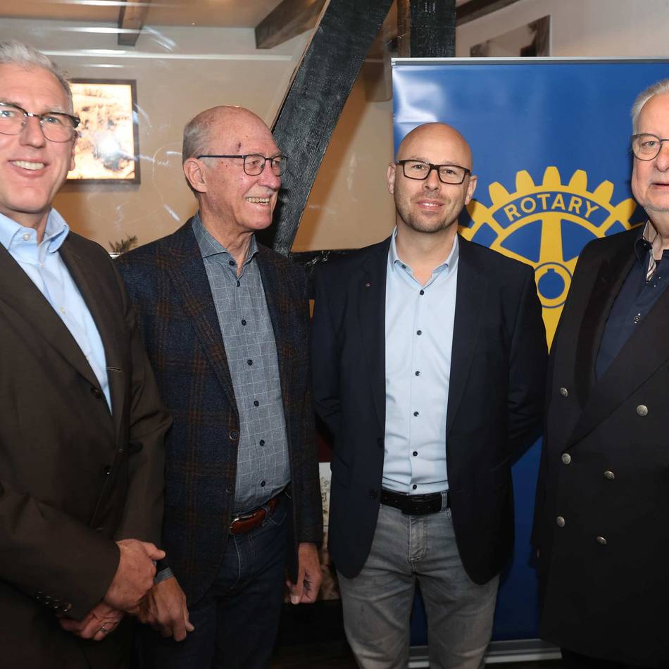 5000 Euro für die Vereinskasse: Rotarier spenden an „Leverkusen hilft krebskranken Kindern“