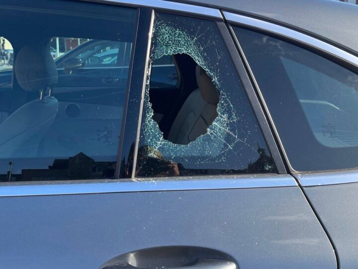 19-Jähriger wurde festgenommen: Wiederholungstäter bricht 22 Autos in Weeze auf