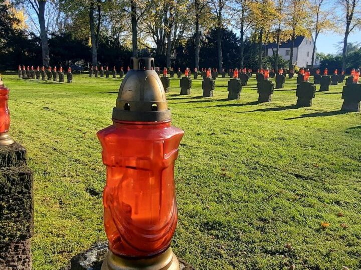 Rund um Allerheiligen in Dormagen: Reservisten sammeln für Kriegsgräber auf der ganzen Welt