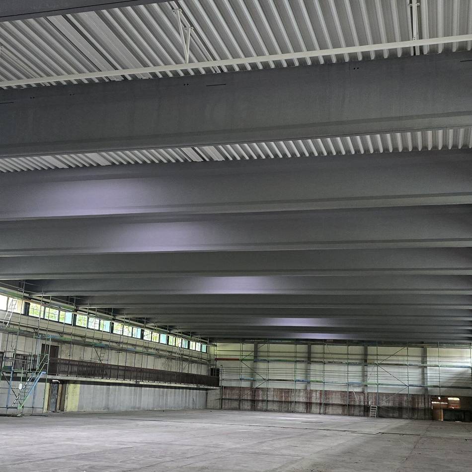 Nach Brandstiftung in Leverkusen: Turnhalle in Schlebusch soll Mitte 2027 saniert sein
