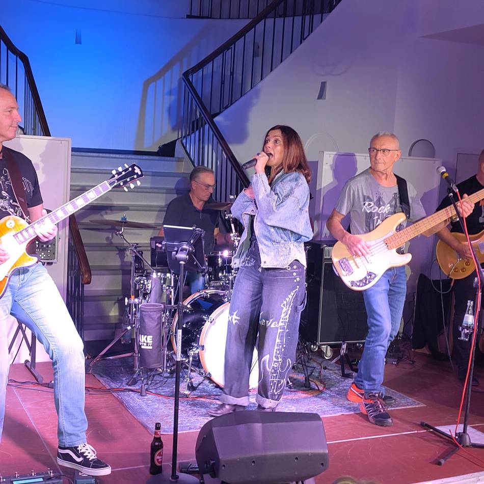 „Nexxt Level“ erstmals zu Gast in Hückeswagen: Als das Kultur-Haus Zach zu „Rock am Ring“ wurde