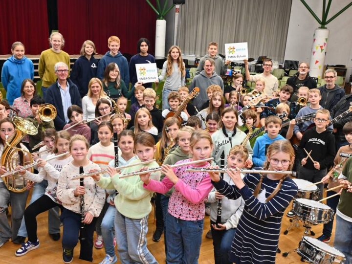 Gymnasium in Wipperfürth: Viel Musik und Tanz im Schulalltag – EvB ist jetzt EMSA-zertifizierte Schule
