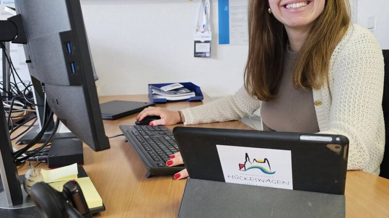 Stadtverwaltung Hückeswagen: Luisa Wüster ist die Fachfrau fürs Digitale im Rathaus