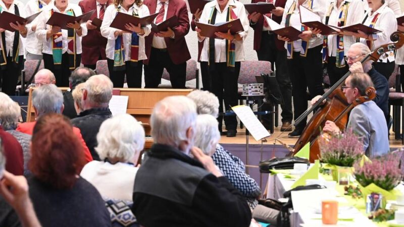 Musik in Radevormwald: Chor „Serenita“ Önkfeld lädt ein zum Kaffeekonzert