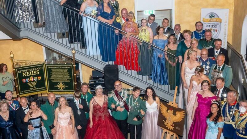 Bezirkskönigsehrenabend in Neuss: Im Zeughaus ging es königlich zu