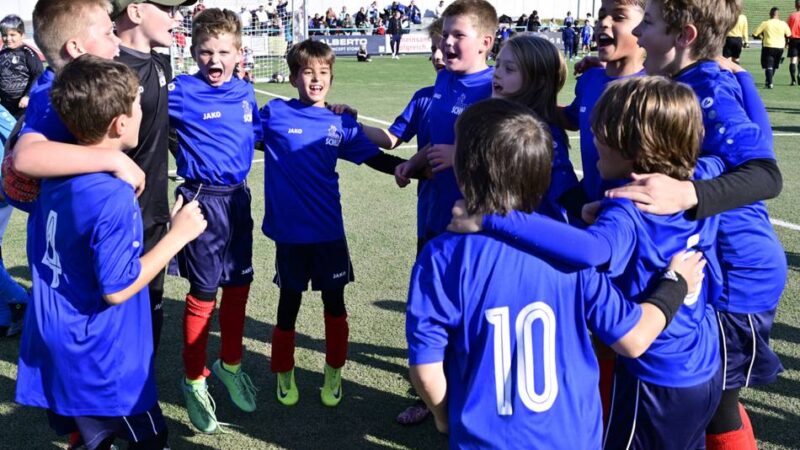 Beliebtes Grundschul-Fußballturnier: Die Annaschule gewinnt den Vituscup 2025