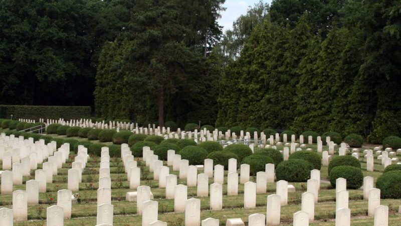Ehemaliges Militärgelände in Mönchengladbach: 17 Kupferplatten vom britischen JHQ-Friedhof gestohlen