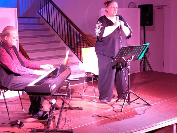 Kultur-Haus Zach muss improvisieren: Spontanes Ersatzprogramm zwischen Jazz und Latinaklängen