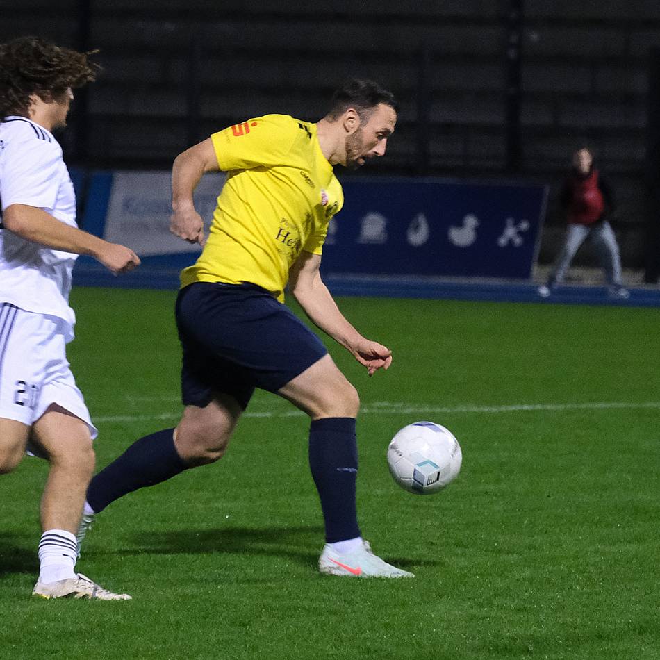 Umstellungen im Ratinger Spiel: Kreyers Form bei 04/19 hält Hammoud auf der Bank