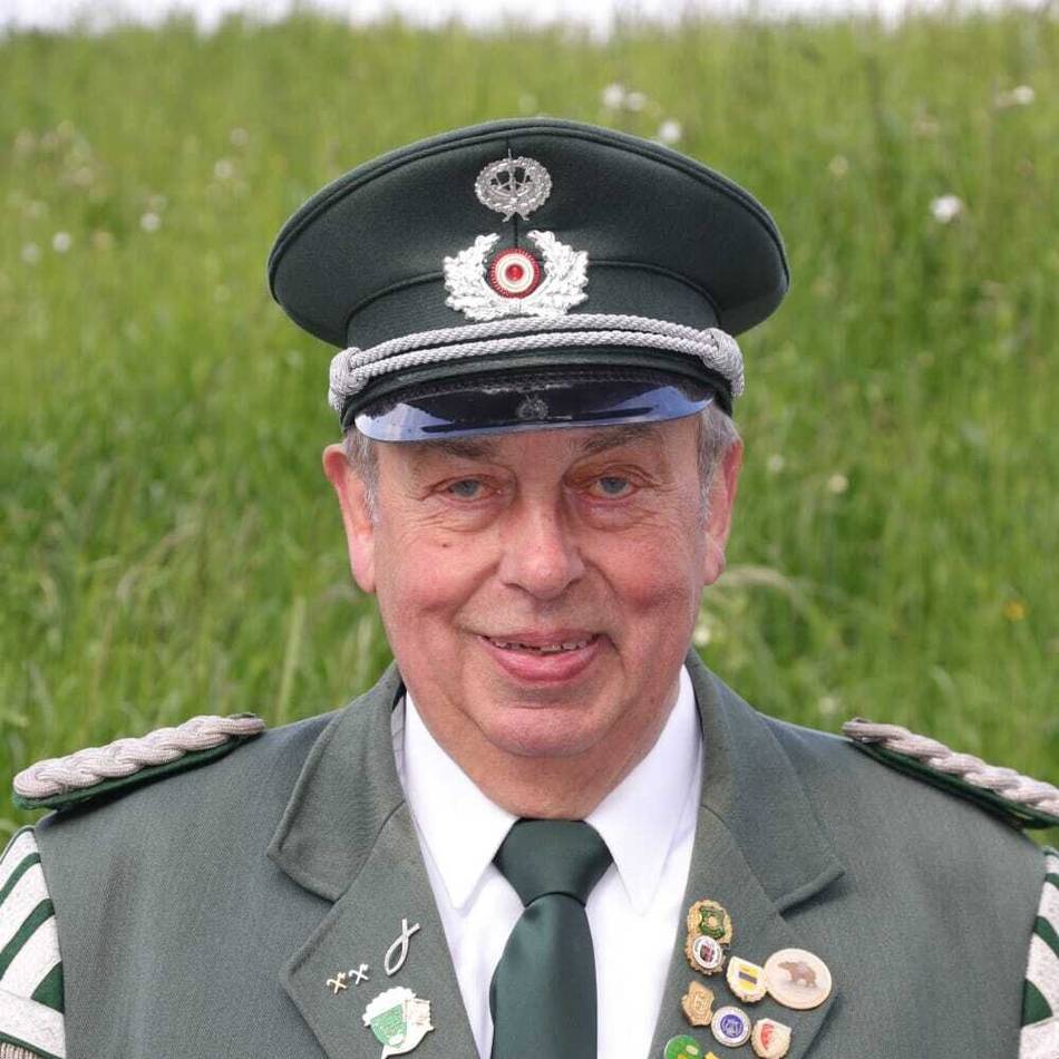 Nachruf auf Neusser Josef Weiler: Trauer um den einzigen Tambourmajor mit Fanclub