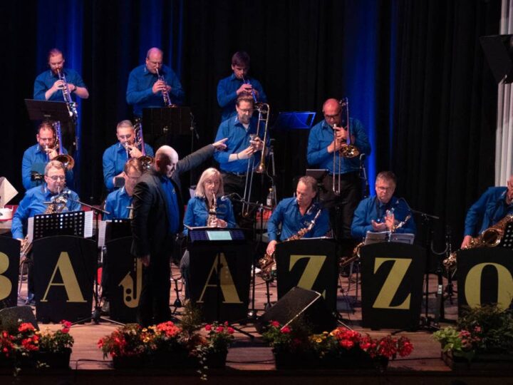 Konzert mit Titel „Tribute to Sinatra“: Bajazzo Bigband spielt in der Kirche Orsoy