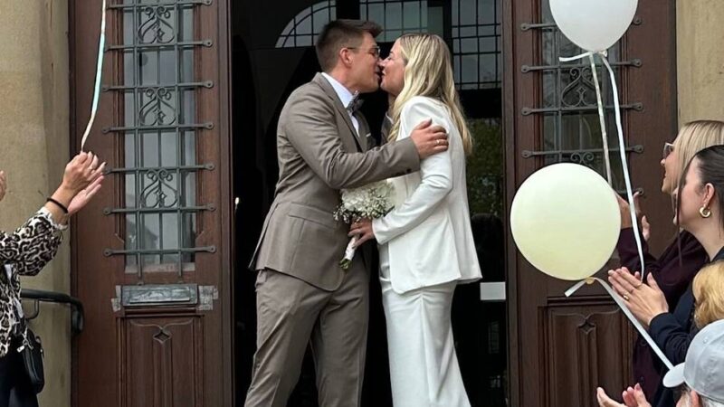 Hochzeit in Kevelaer: Theaterverein Gemütlichkeit überrascht Brautpaar