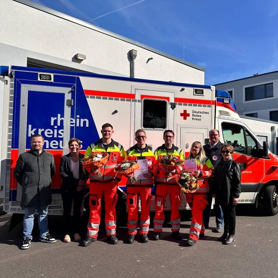 Rotes Kreuz stockt auf: Neue Notfallsanitäter verstärken Rettungsdienst in Grevenbroich